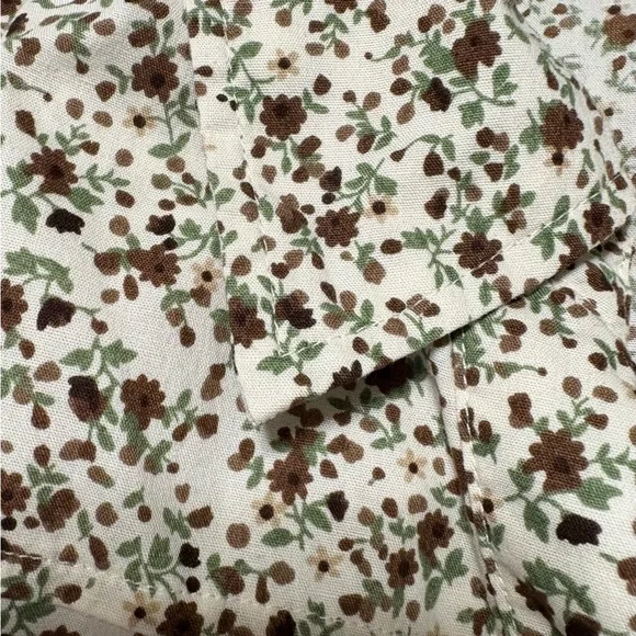 St. John's Bay Cream Sleeveless Button Down Shirt - Picture 4 of 5